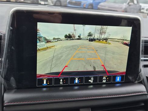 Used 2022 Chevrolet Tahoe RST w/ Luxury Package image 17