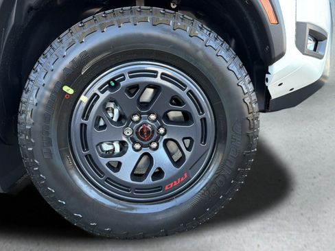 New 2026 Nissan Frontier PRO-4X w/ Tow Package AWD/4WD image 25