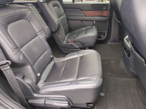 Used 2023 Lincoln Navigator Reserve image 21