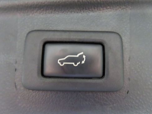 Used 2017 Subaru Outback 2.5i Limited AWD/4WD image 35