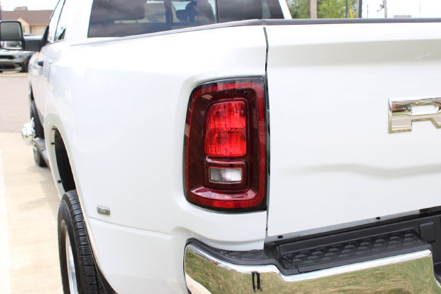 Used 2025 RAM 3500 Tradesman AWD/4WD image 35