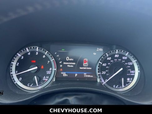 Used 2022 Toyota Highlander XLE FWD image 15