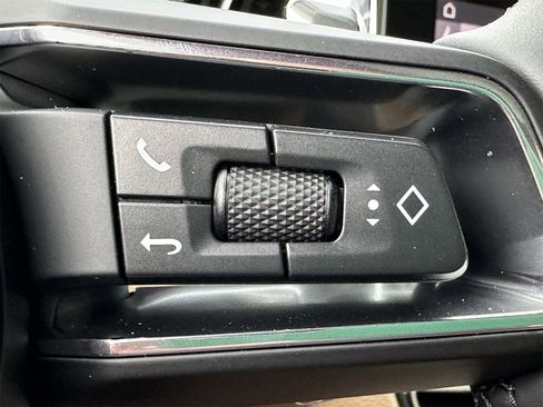 New 2026 Porsche Macan image 27