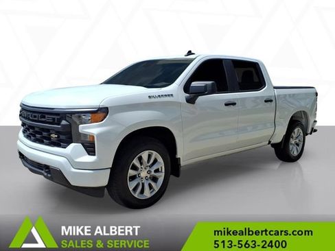 Used 2023 Chevrolet Silverado 1500 Custom RWD image 3