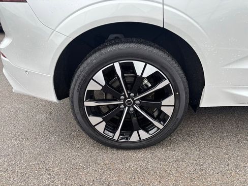 Certified 2026 Volvo XC60 B5 Plus w/ Protection Package Premier AWD/4WD image 35