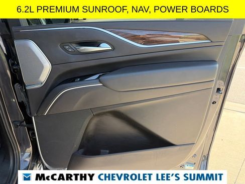 Used 2022 Cadillac Escalade ESV Premium Luxury Platinum AWD/4WD image 34