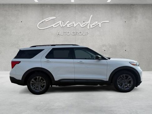 Used 2023 Ford Explorer XLT w/ Equipment Group 202A image 17
