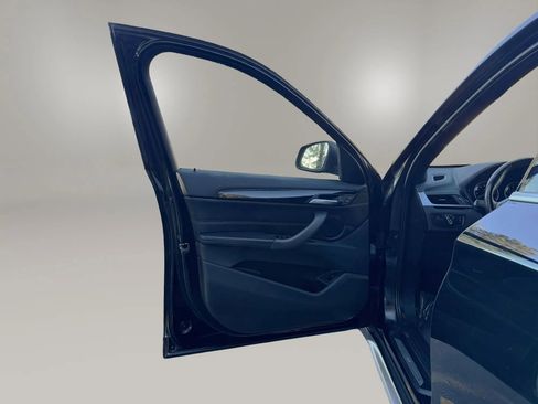 Used 2018 BMW X1 xDrive28i image 13