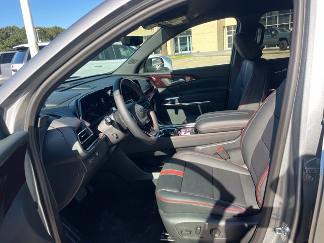 New 2027 Chevrolet Traverse RS w/ LPO, Floor Liner Package FWD image 19