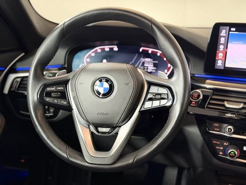 Used 2023 BMW 530i xDrive w/ Convenience Package image 12