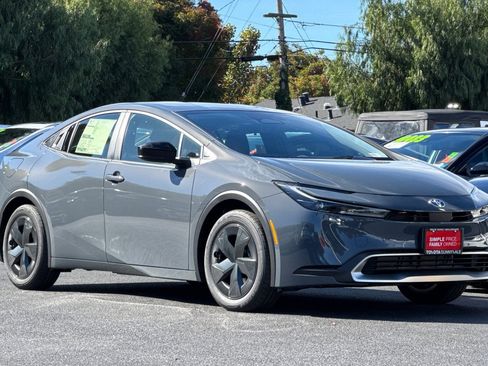 New 2026 Toyota Prius Plug-In Hybrid image 10