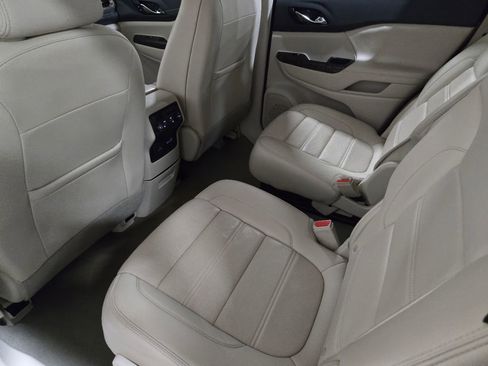 Used 2021 GMC Acadia Denali w/ Denali Technology Package image 47