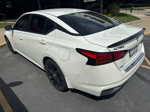 Used 2022 Nissan Altima 2.5 SR w/ Midnight Edition Package FWD image 8