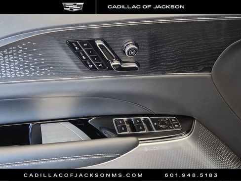 New 2026 Cadillac Lyriq V image 12