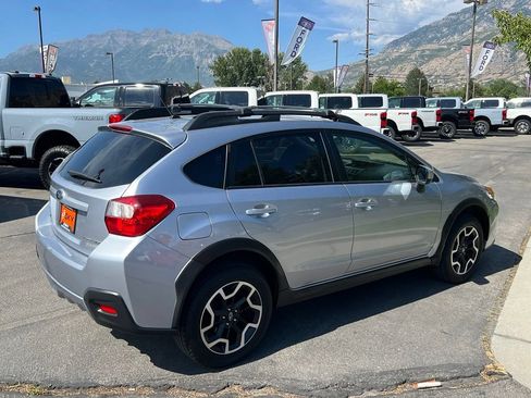 Used 2017 Subaru Crosstrek 2.0i Premium AWD/4WD image 8