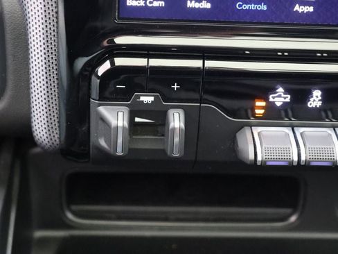 Used 2020 RAM 1500 Limited image 32