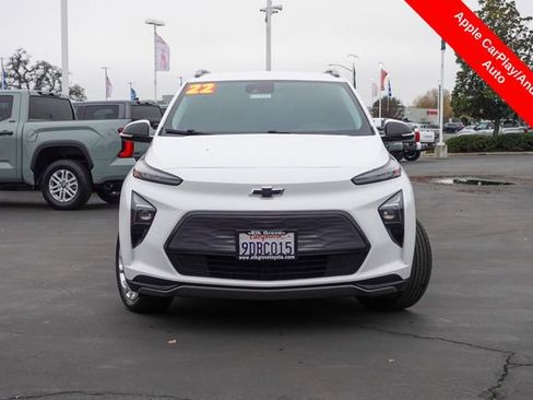 Used 2022 Chevrolet Bolt EUV LT w/ Comfort Package image 3