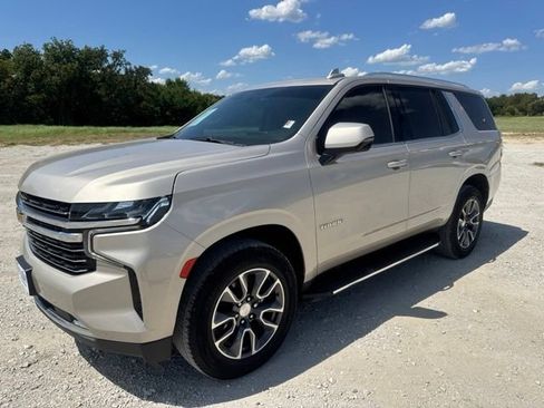 Used 2022 Chevrolet Tahoe LT w/ LT Signature Plus Package AWD/4WD image 1