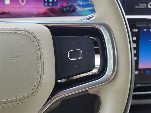 Certified 2024 Lincoln Nautilus Premier image 17