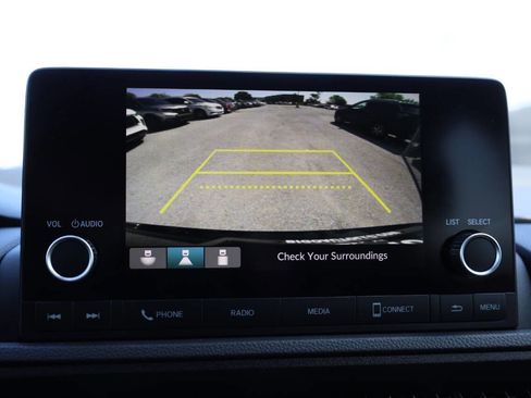 Used 2025 Honda CR-V LX image 22