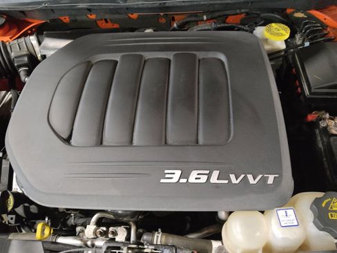 Used 2021 Jeep Cherokee Trailhawk w/ Technology Group AWD/4WD image 30