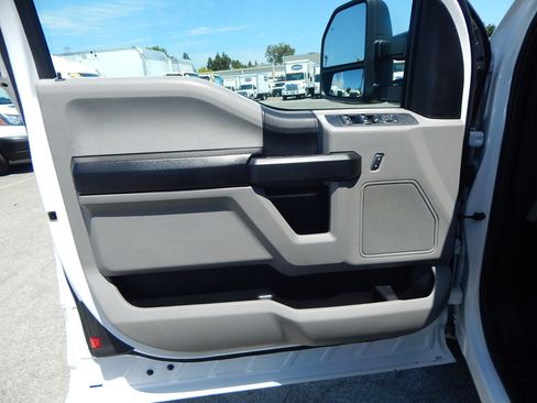 Used 2020 Ford F250 XL w/ Power Equipment Group RWD image 15