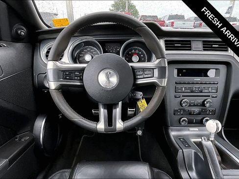 Used 2010 Ford Mustang Shelby GT500 RWD image 10