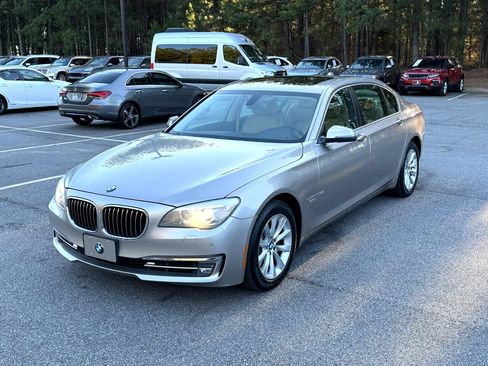 Used 2013 BMW 740Li image 27