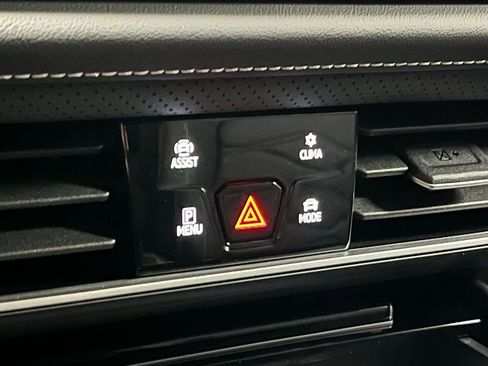 New 2026 Volkswagen Atlas SE image 11