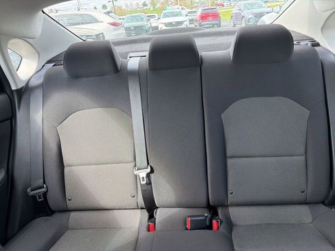 Used 2024 Kia Forte LXS FWD image 9