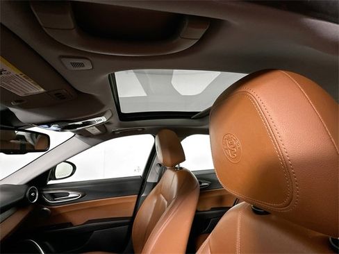 Used 2017 Alfa Romeo Giulia Ti image 20