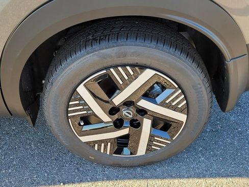 New 2026 Nissan Kicks SV FWD image 8