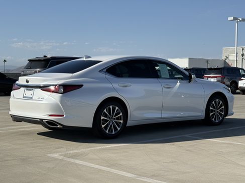 Certified 2024 Lexus ES 350 w/ Accessory Package (Z1) FWD image 12