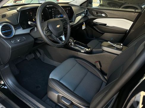 New 2026 Chevrolet Trax LT w/ Driver Confidence Package image 11