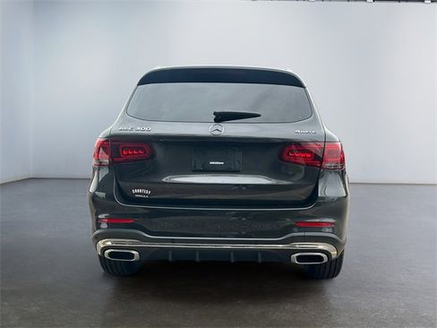 Used 2022 Mercedes-Benz GLC 300 4MATIC image 4