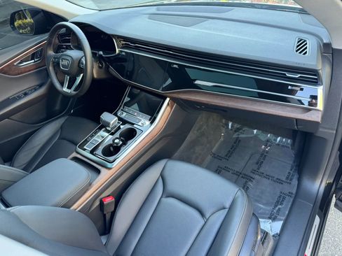 Used 2022 Audi Q8 Premium Plus AWD/4WD image 21