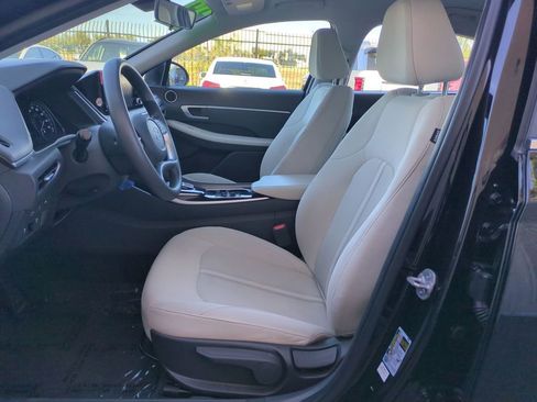 Used 2023 Hyundai Sonata SE image 16