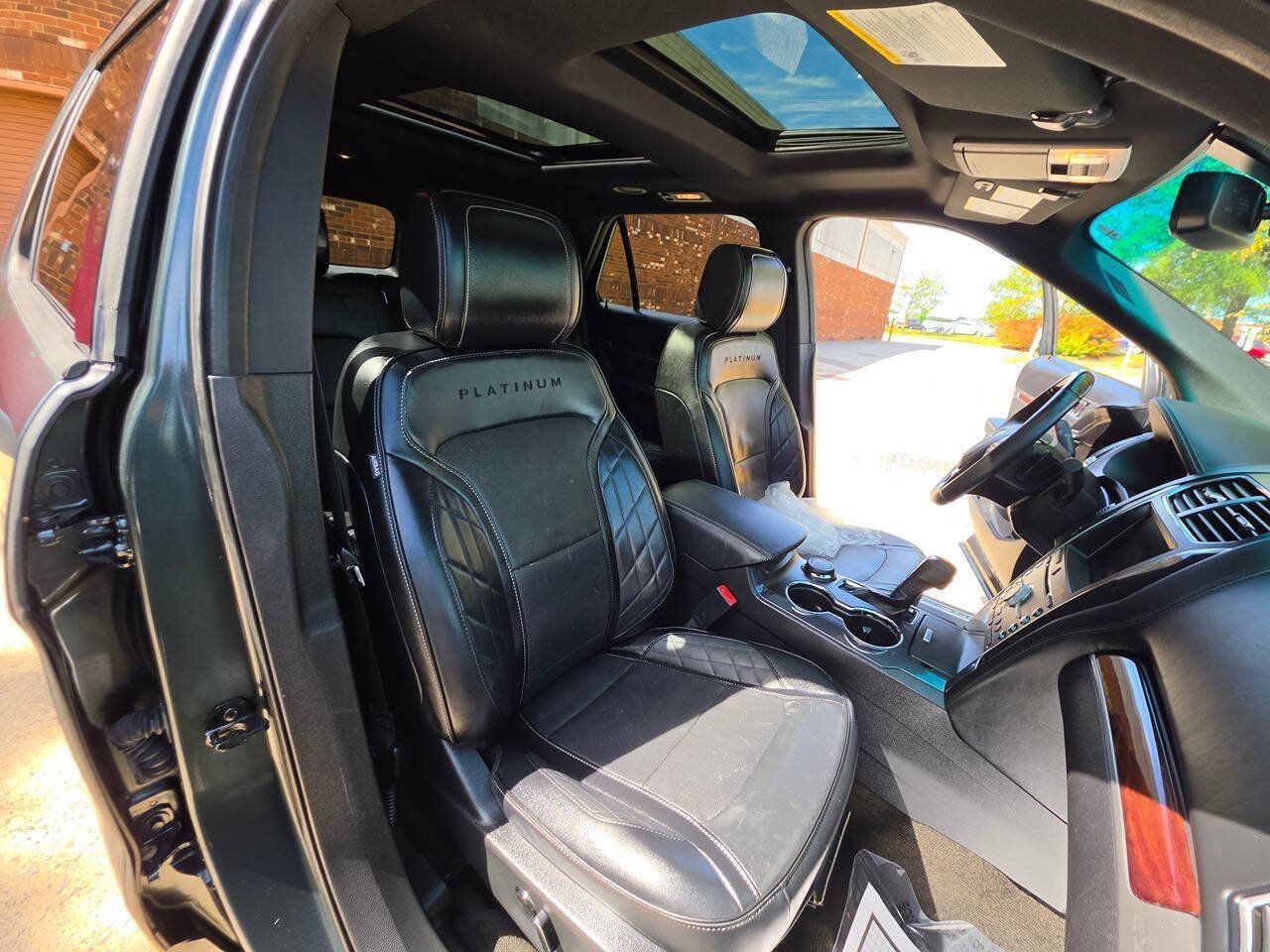 Used 2016 Ford Explorer Platinum AWD/4WD image 12
