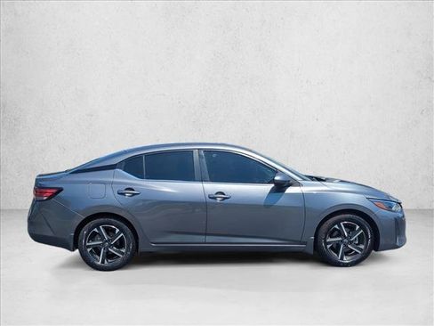 Used 2025 Nissan Sentra SV FWD image 4