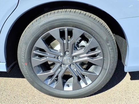 New 2026 Honda Odyssey Touring image 8