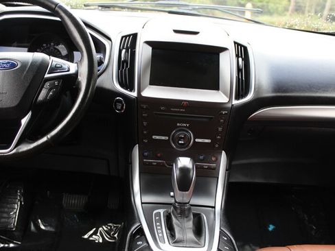 Used 2015 Ford Edge Titanium w/ Equipment Group 302A AWD/4WD image 14