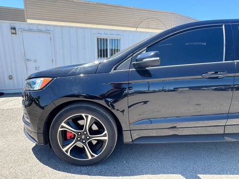 Used 2020 Ford Edge ST w/ Equipment Group 401A AWD/4WD image 2