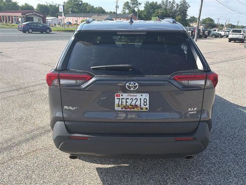 Used 2022 Toyota RAV4 XLE AWD/4WD image 5