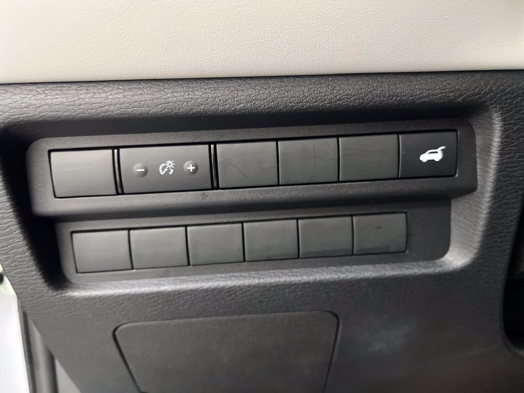 Used 2025 Mitsubishi Outlander SE AWD/4WD image 49