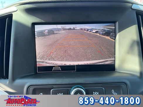 Used 2023 GMC Terrain SLE w/ Driver Convenience Package image 24