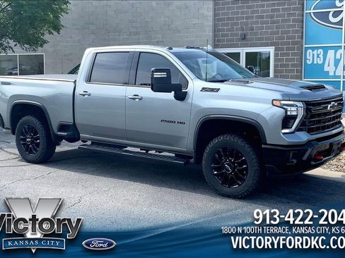 Used 2025 Chevrolet Silverado 2500 LTZ w/ Trail Boss Package AWD/4WD image 1