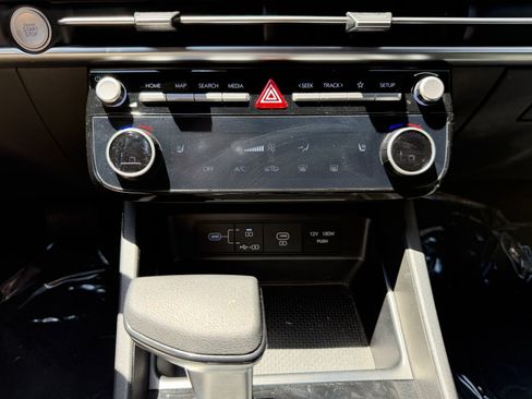 Used 2025 Hyundai Santa Cruz SEL FWD image 22