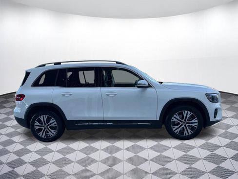 Used 2026 Mercedes-Benz GLB 250 image 8
