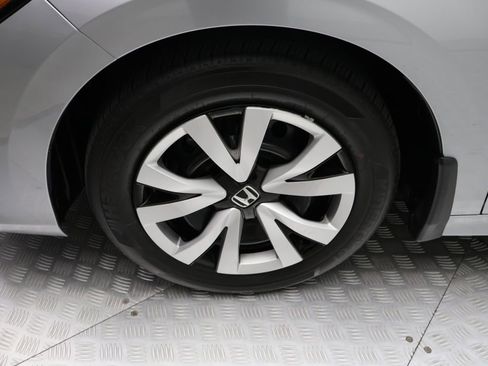 Used 2024 Honda Civic LX image 4