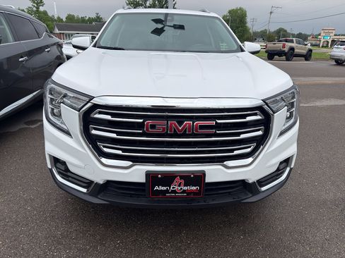 Used 2024 GMC Terrain SLT AWD/4WD image 4